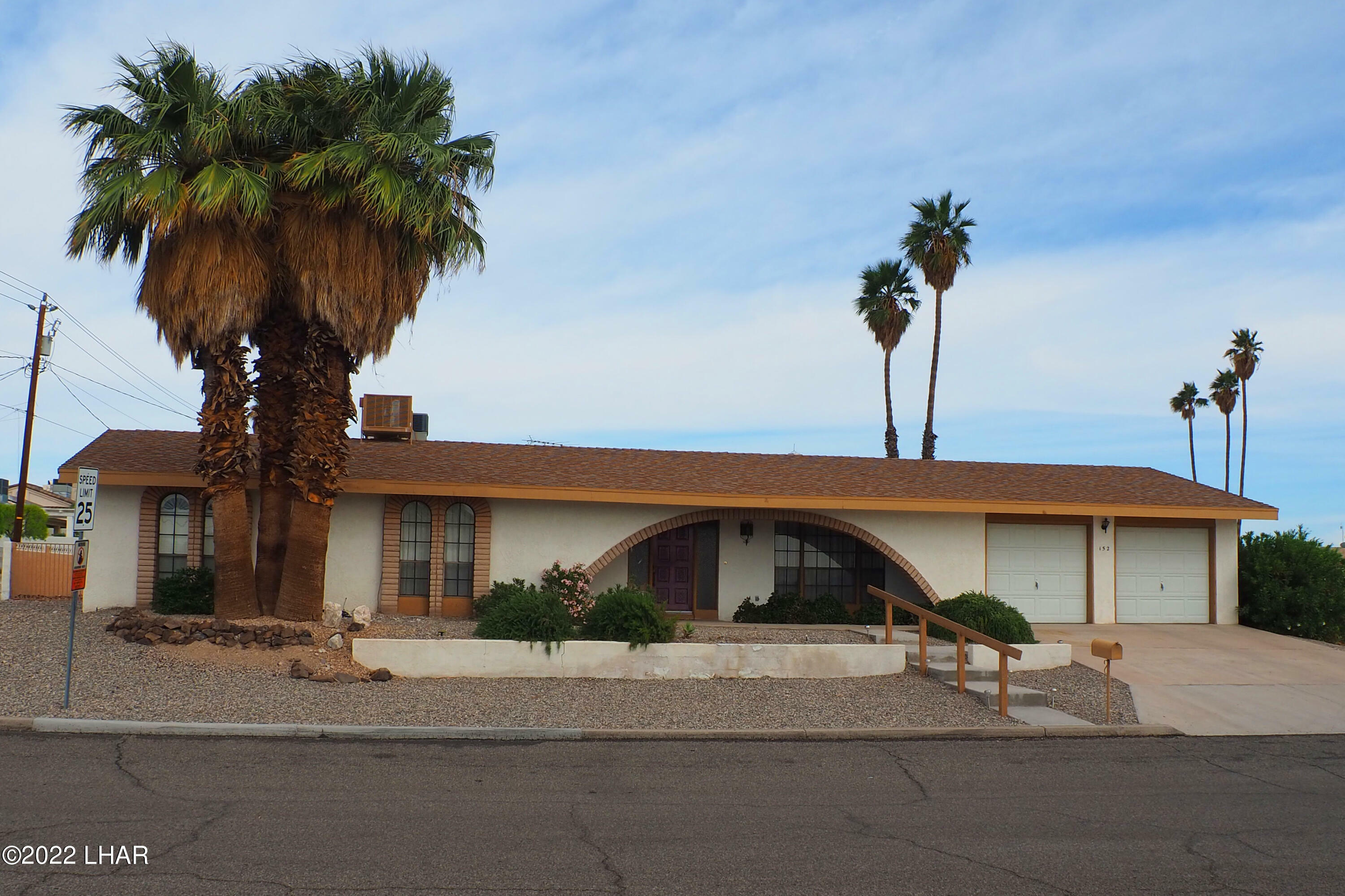 Property Photo:  152 Keywester Dr  AZ 86403 