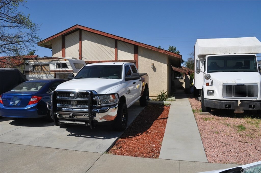 Property Photo:  26884 Pinckney Way  CA 92586 