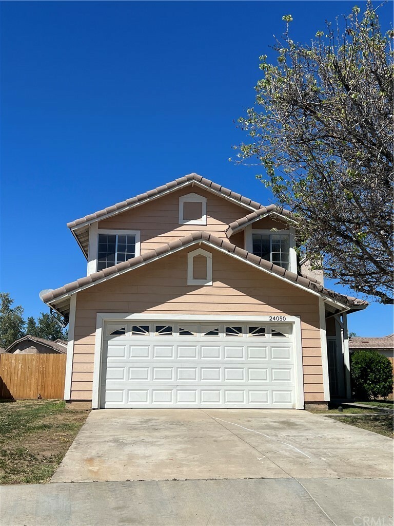 Property Photo:  24050 Stonebridge Court  CA 92551 