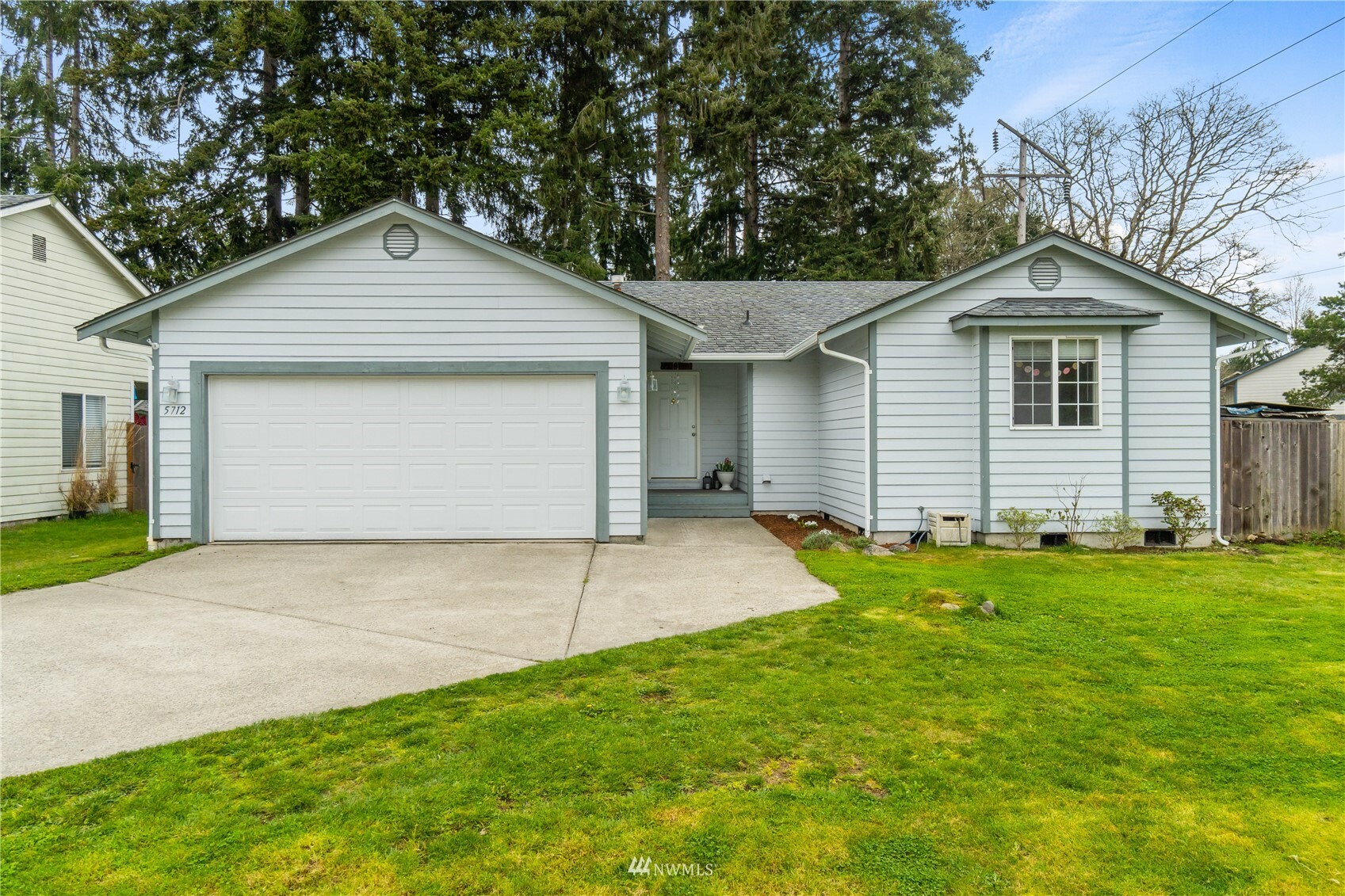 Property Photo:  5712 58th Court SE  WA 98513 