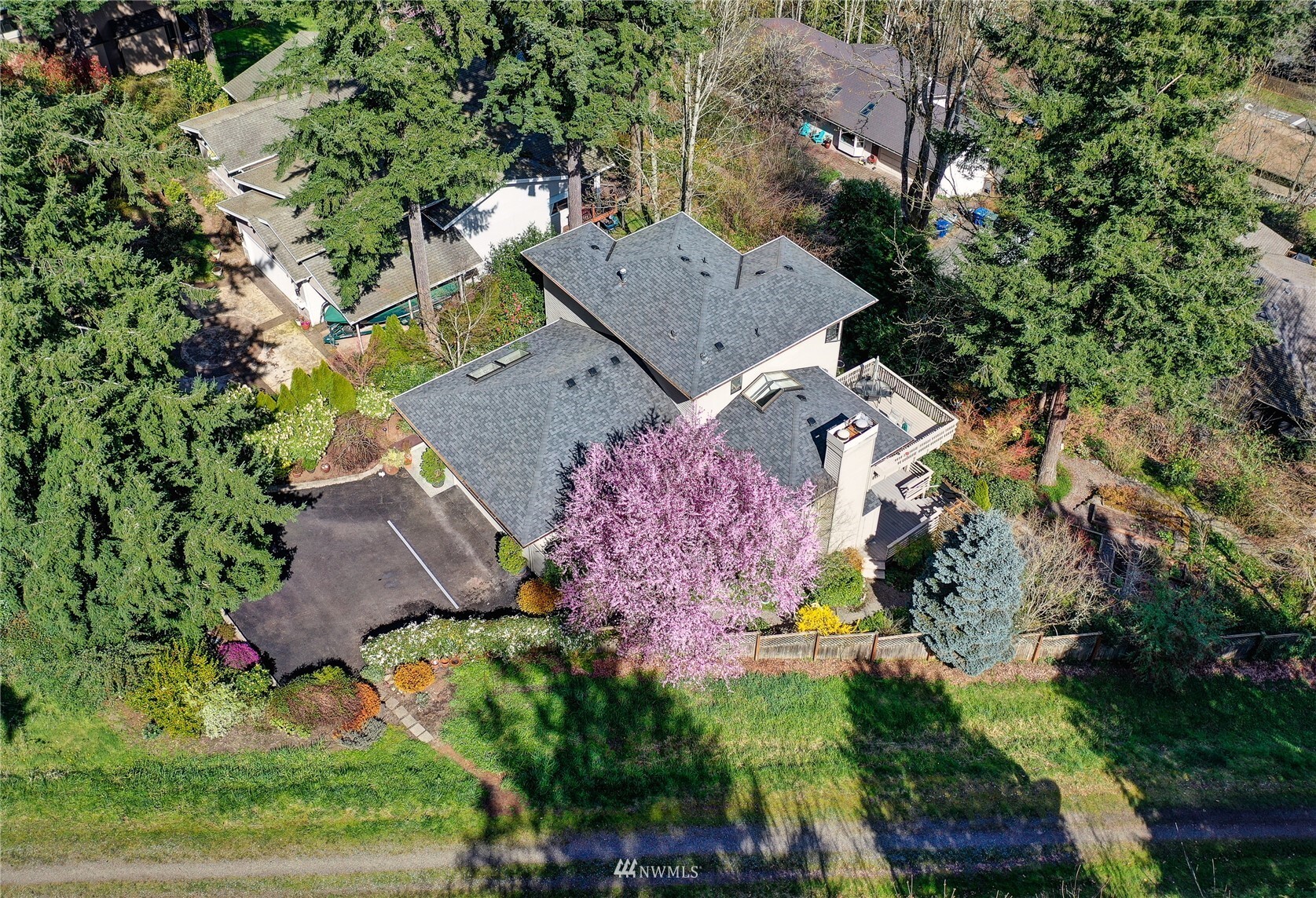 Property Photo: 5313 NE 190th Street WA 98155