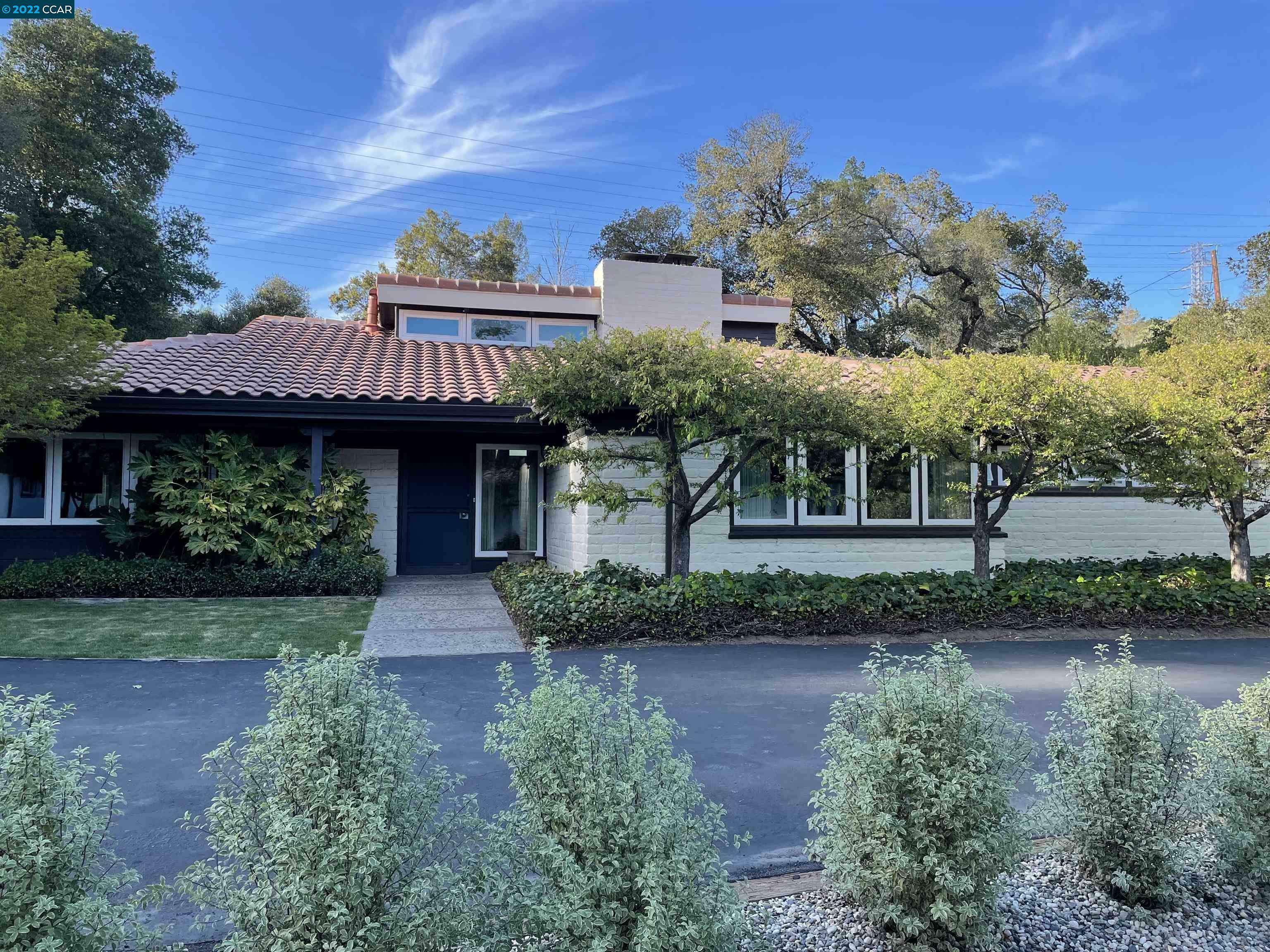 Property Photo: 522 Moraga Way CA 94563