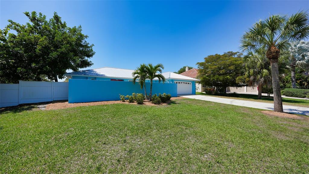 Property Photo:  5164 Windward Avenue  FL 34242 