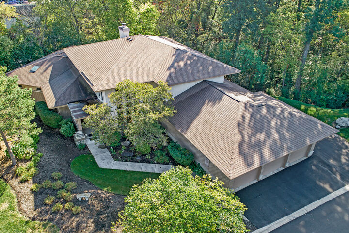 1401 Hawthorne Lane  Hinsdale IL 60521 photo