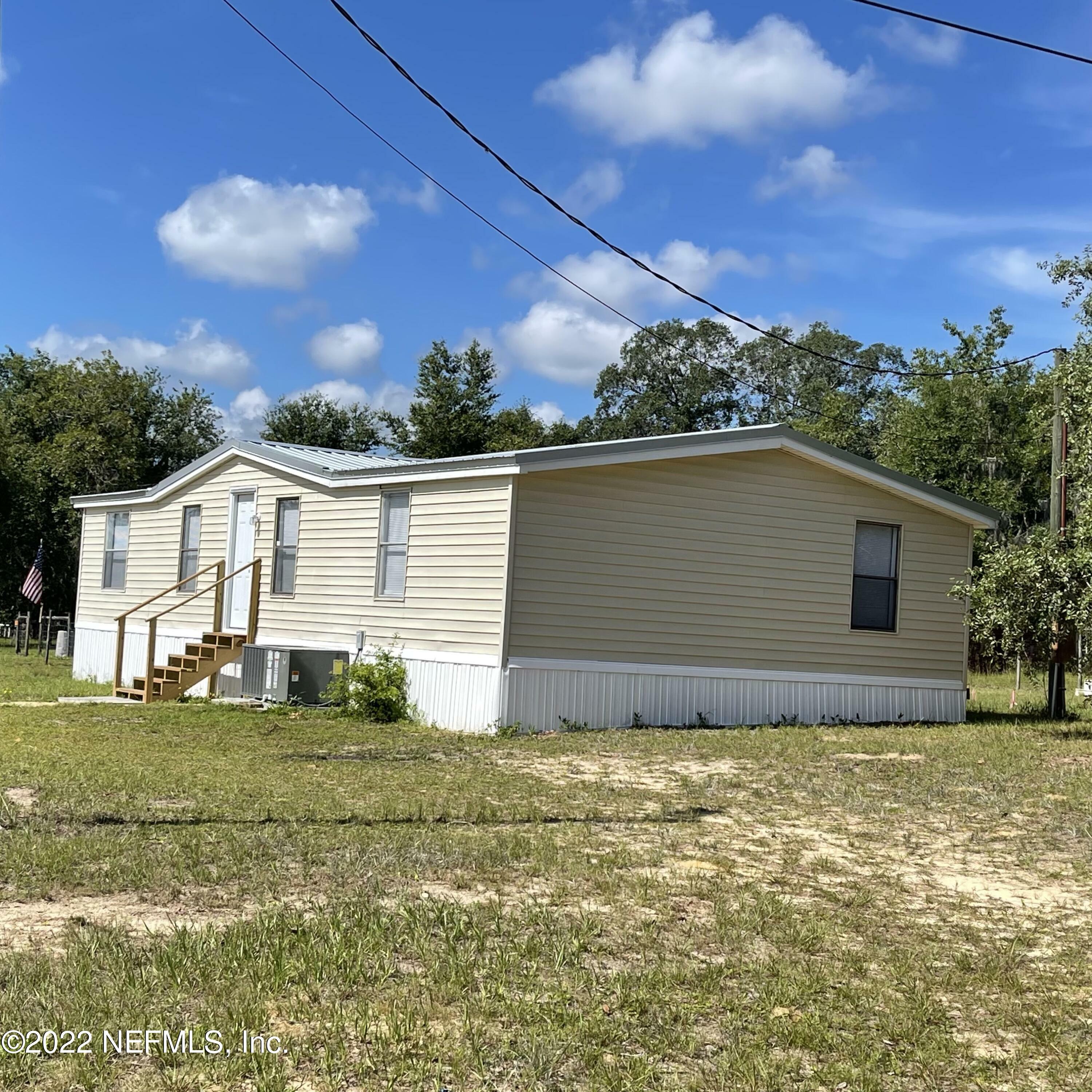 Property Photo:  129 Mirror Lake Drive  FL 32148 