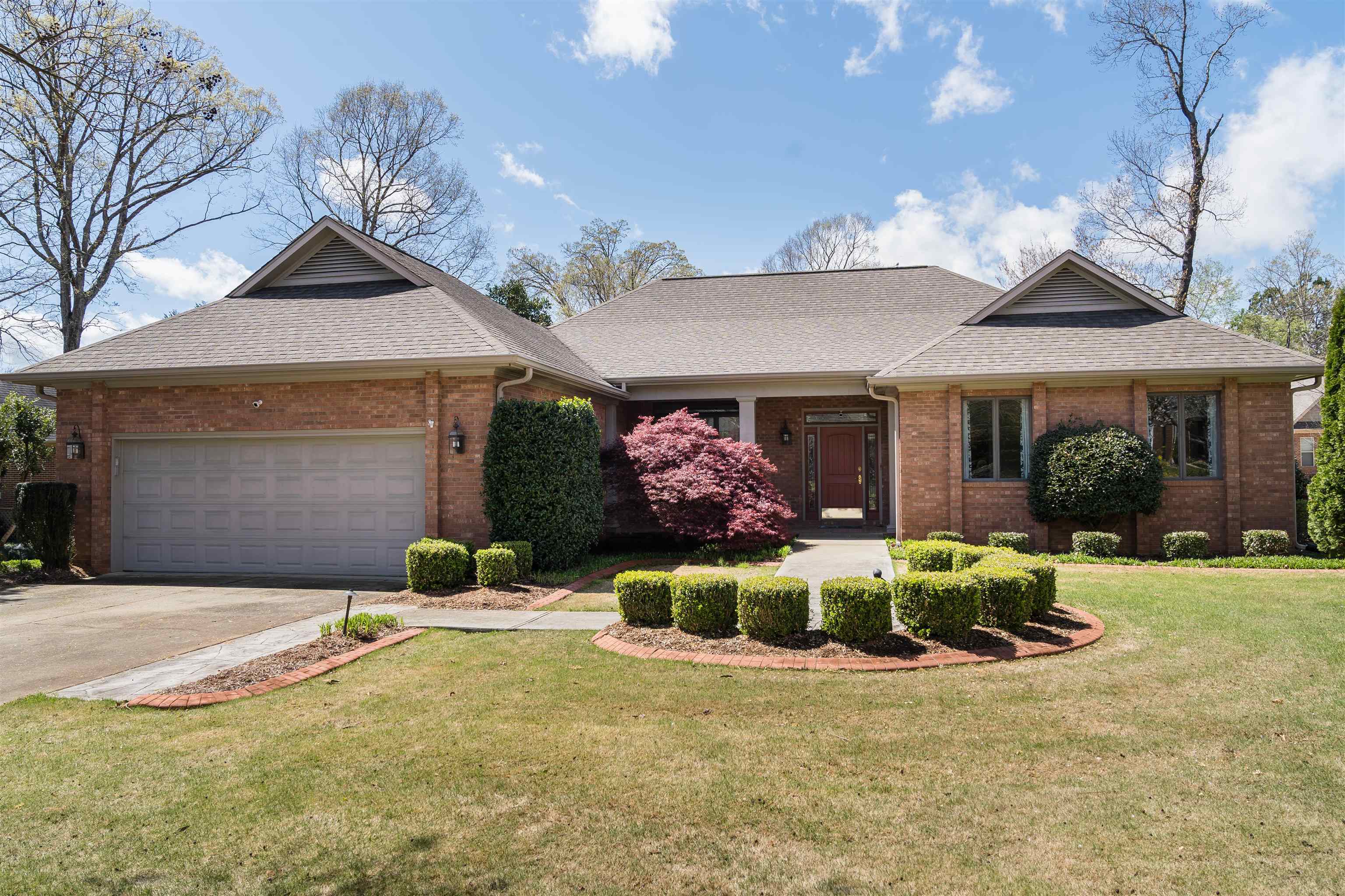 Property Photo:  107 N Bennington Drive  SC 29307 