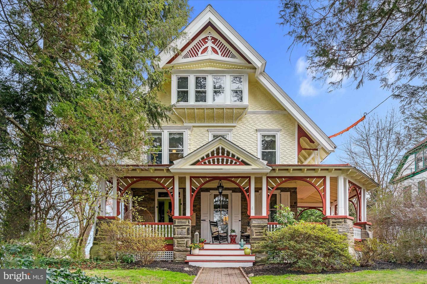 Property Photo: 162 Fernbrook Avenue PA 19095