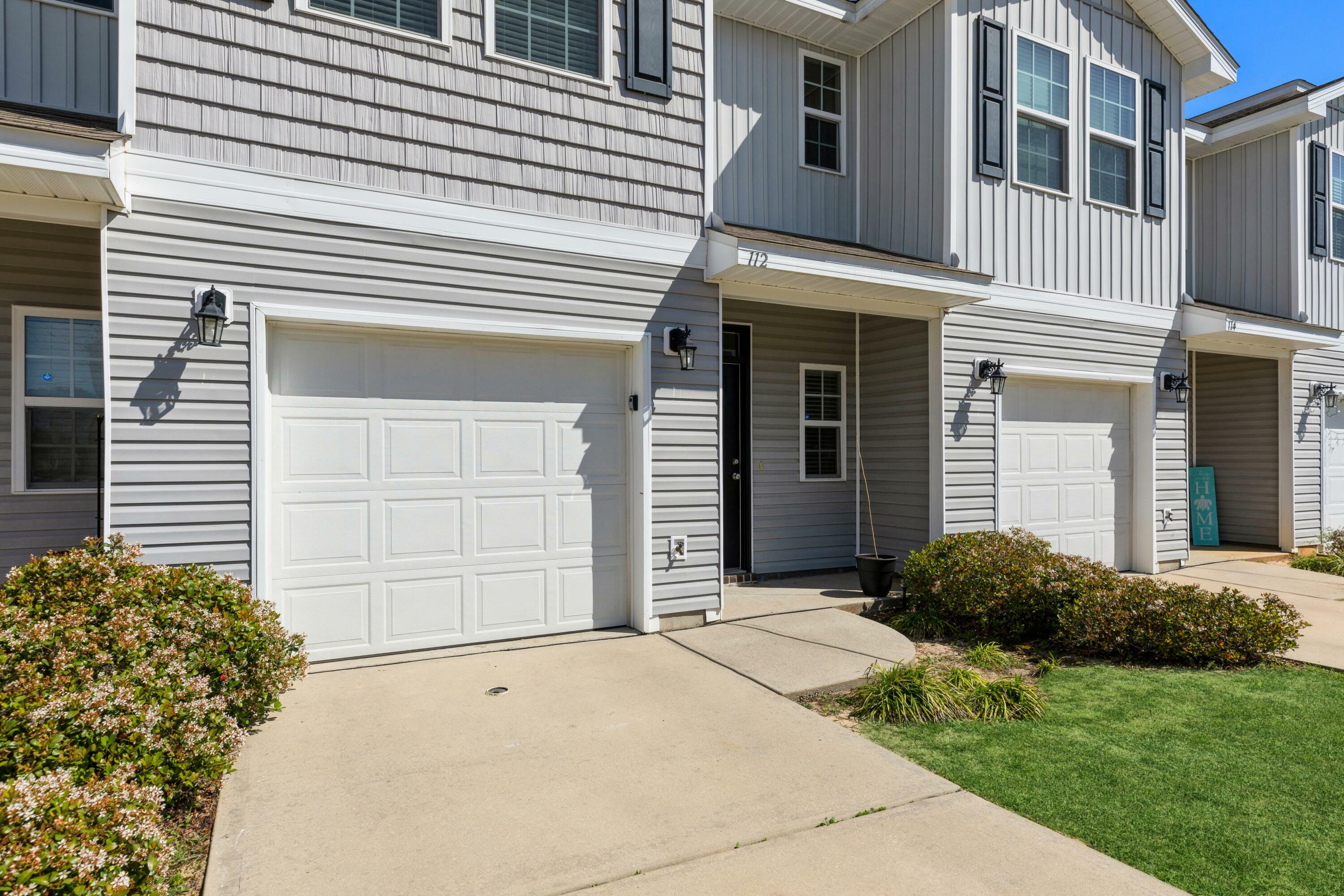Property Photo: 112 E Iron Horse Drive FL 32539