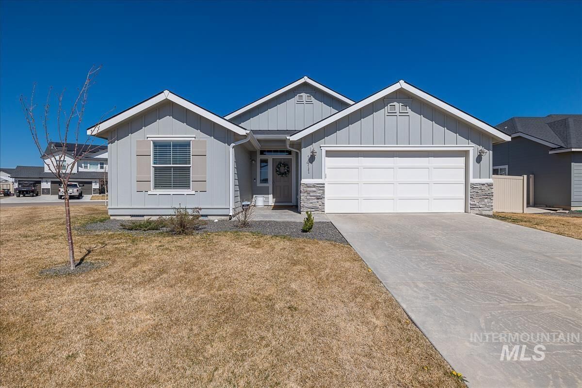 Property Photo: 1411 Fawnsgrove Way ID 83605