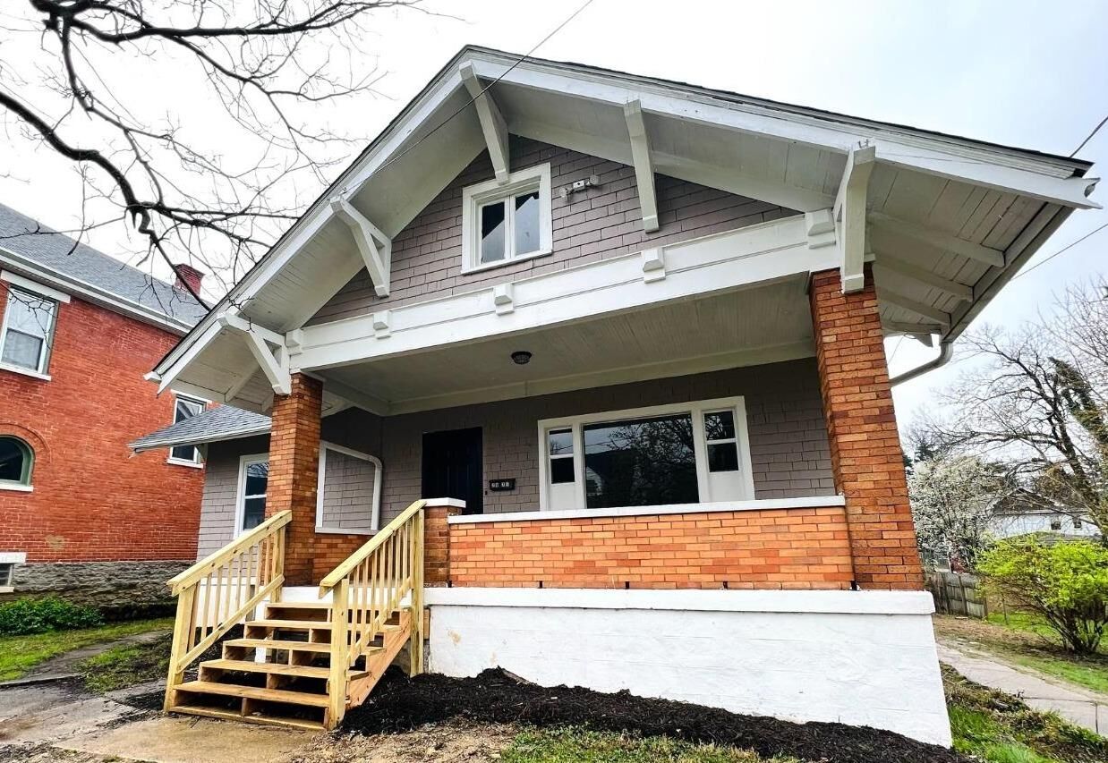 Property Photo: 2875 St Catherine Pl OH 45211