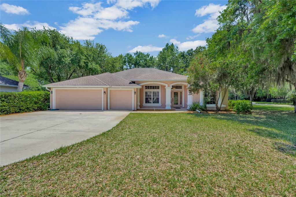 Property Photo:  4 Jolynn Drive  FL 32174 