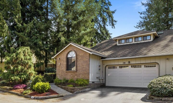 14300 Trillium Boulevard SE 16  Mill Creek WA 98012 photo