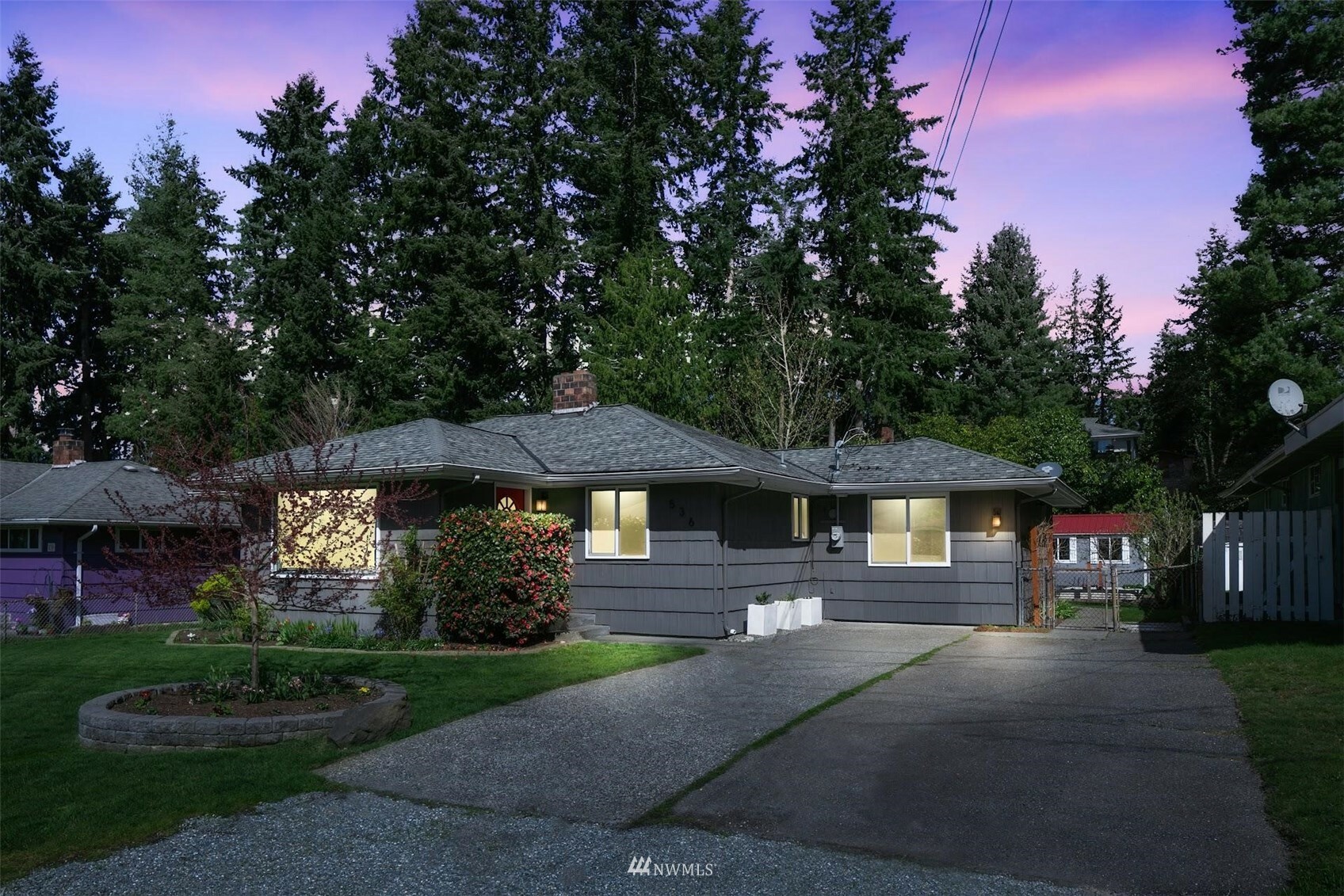 Property Photo:  536 N 166th Street  WA 98133 