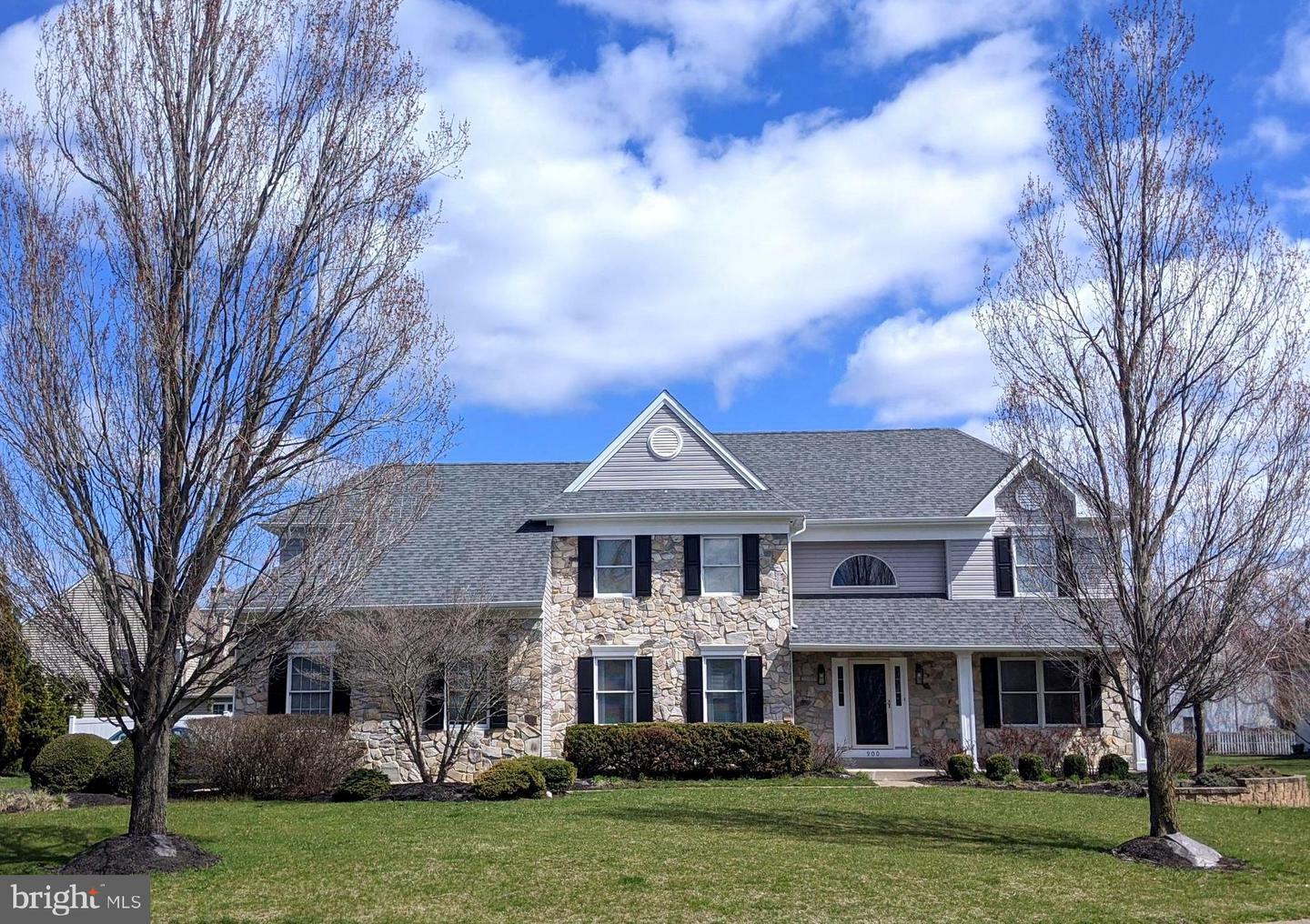 Property Photo:  900 Slate Hill Road  PA 19067 