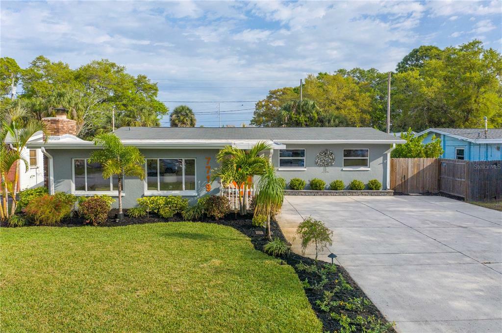 7719 33rd Avenue N  St Petersburg FL 33710 photo