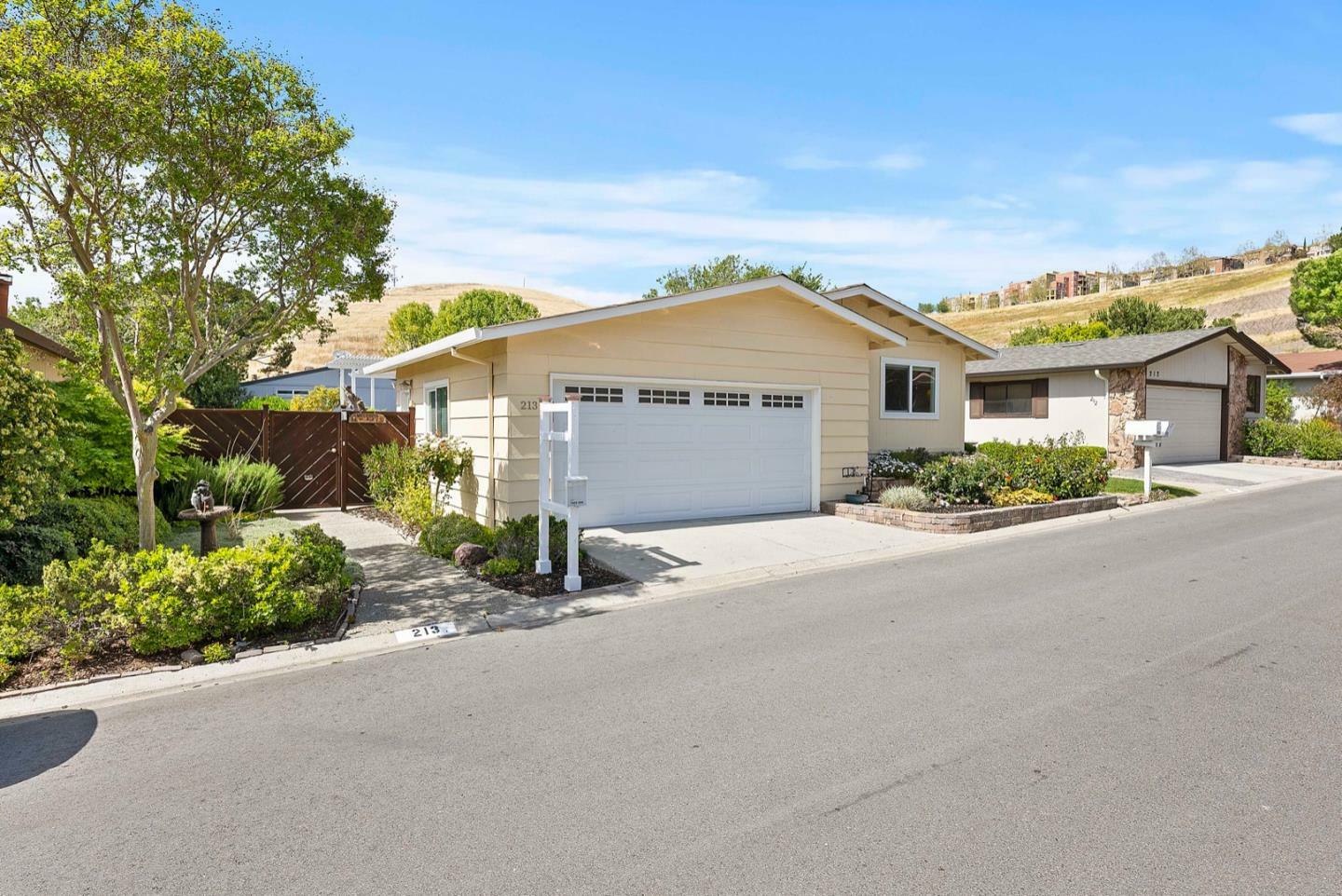 Property Photo:  213 Mountain Springs Drive 213  CA 95136 