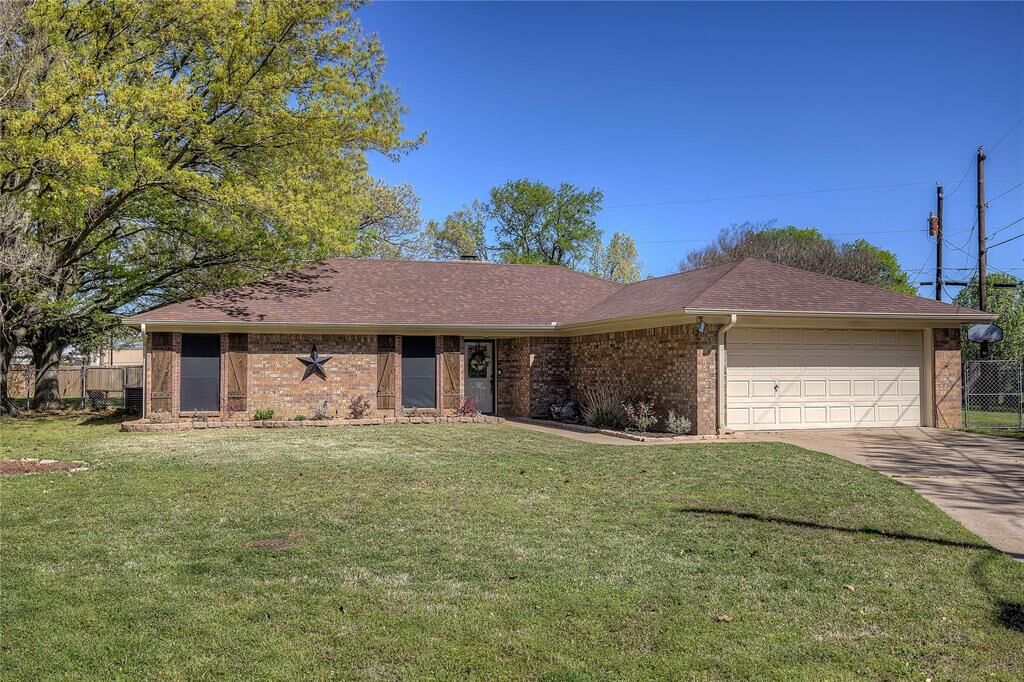 Property Photo:  100 Hollie Circle  TX 75482 