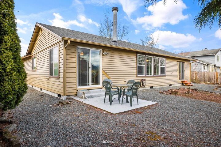 Property Photo: 600 Wallace Avenue WA 98022