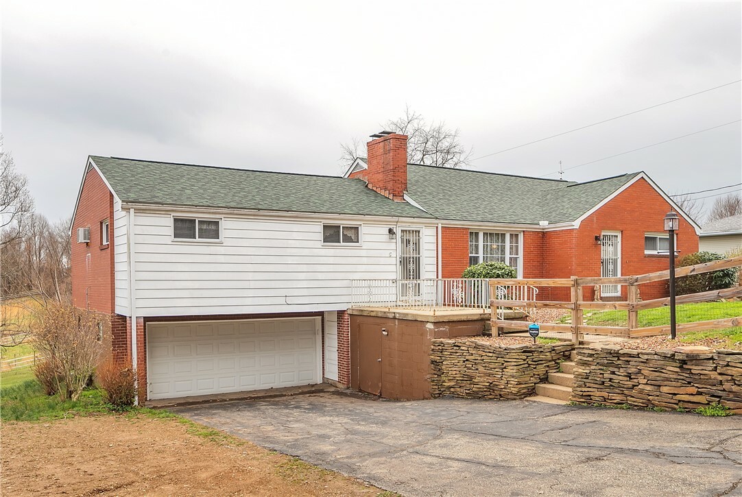 Property Photo:  512 Middletown Rd  PA 15672 