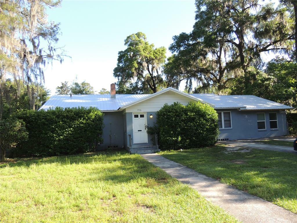 Property Photo:  1536 NW 7th Avenue  FL 32603 