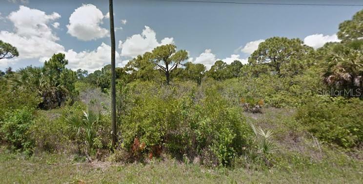 Property Photo:  8095 Agate St  FL 33981 