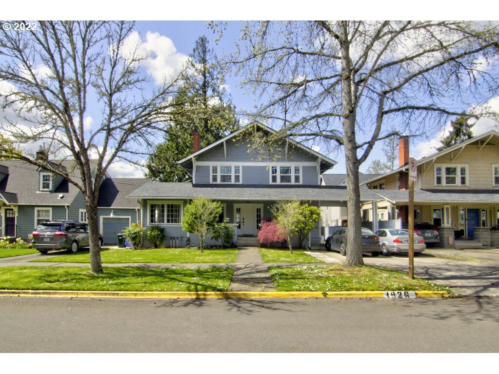 Property Photo:  1926 Alder St  OR 97405 