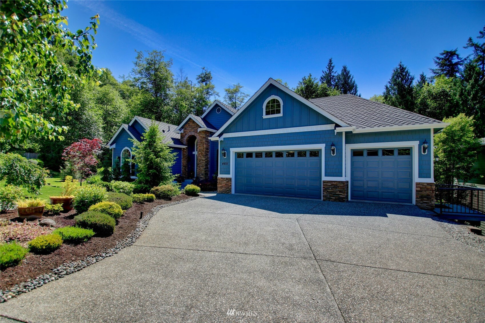 Property Photo:  4811 Beaver Pond Drive S  WA 98274 