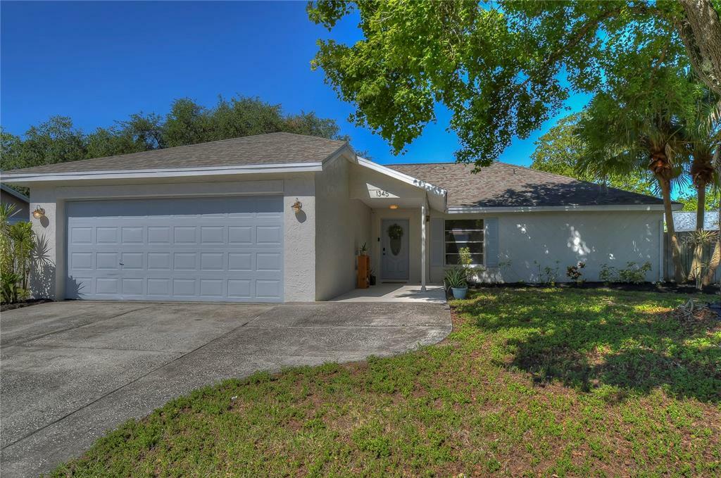 Property Photo:  1345 Foxboro Drive  FL 33511 