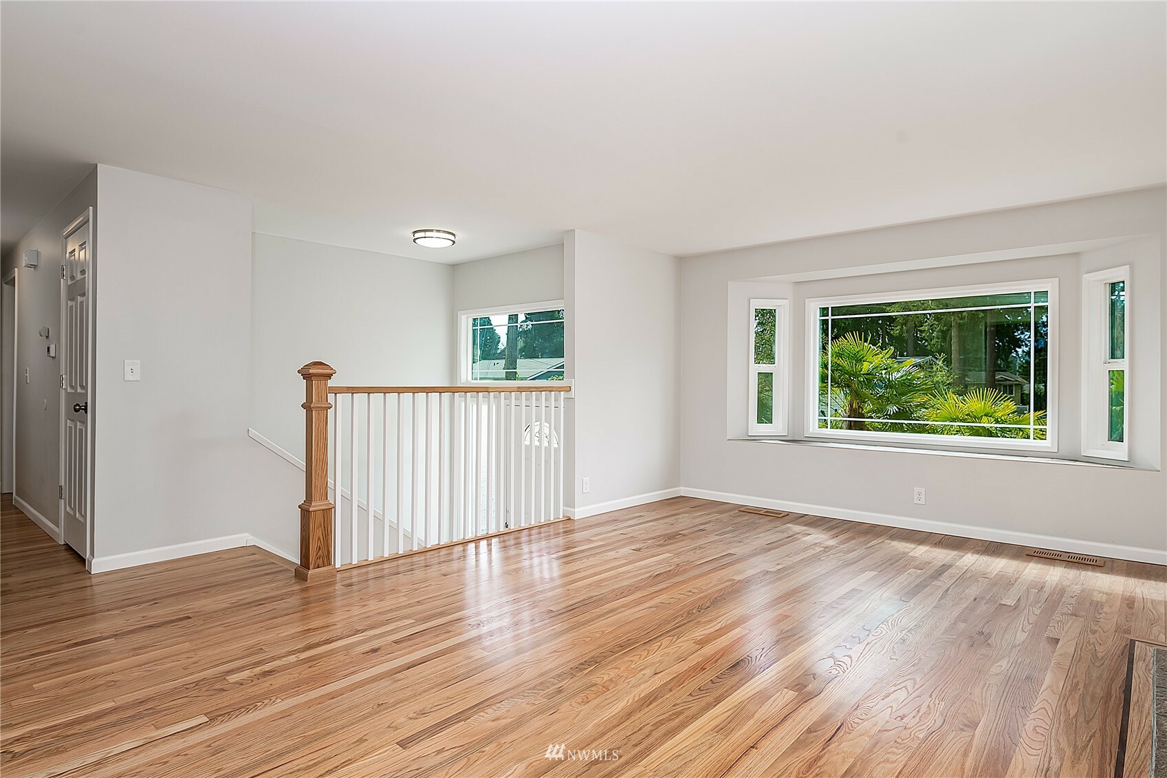 Property Photo:  1820 N 165th Street  WA 98133 