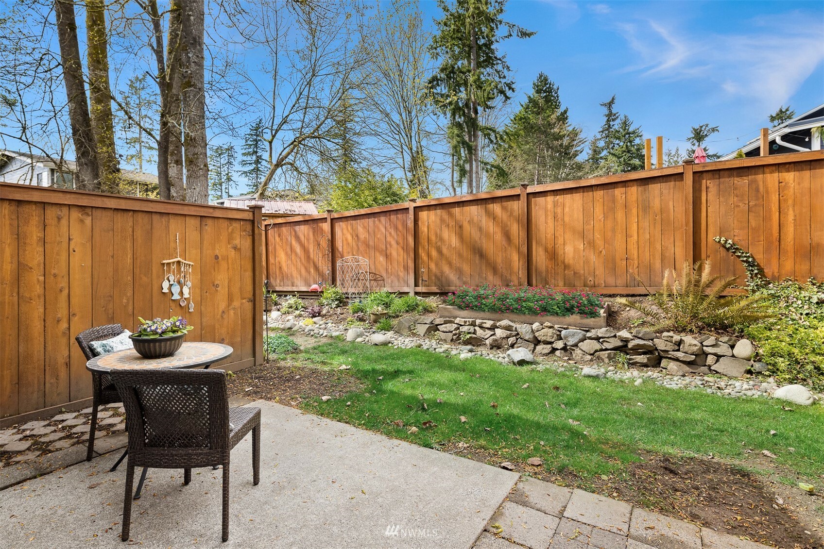 Property Photo:  1043 Madison Avenue N  WA 98110 