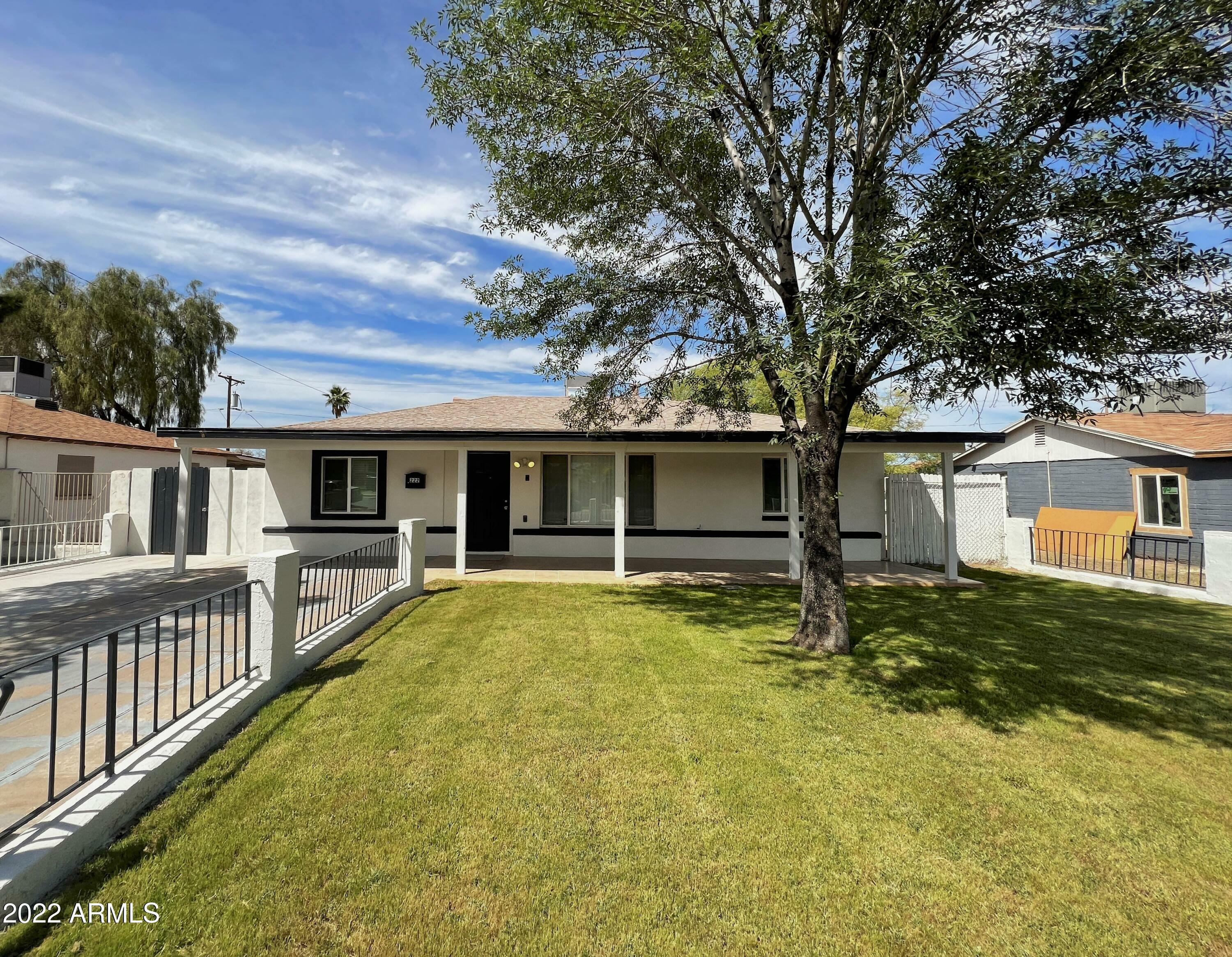 Property Photo: 222 E Southgate Avenue AZ 85040
