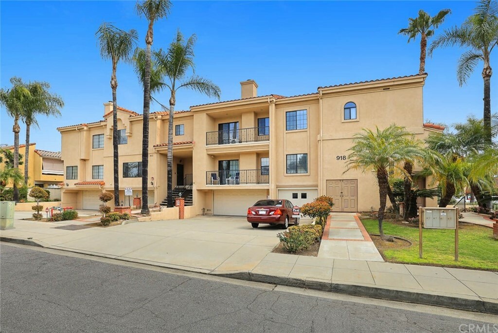 Property Photo:  918 La Cadena Avenue C  CA 91007 