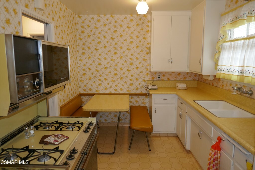 Property Photo:  17176 Ludlow Street  CA 91344 