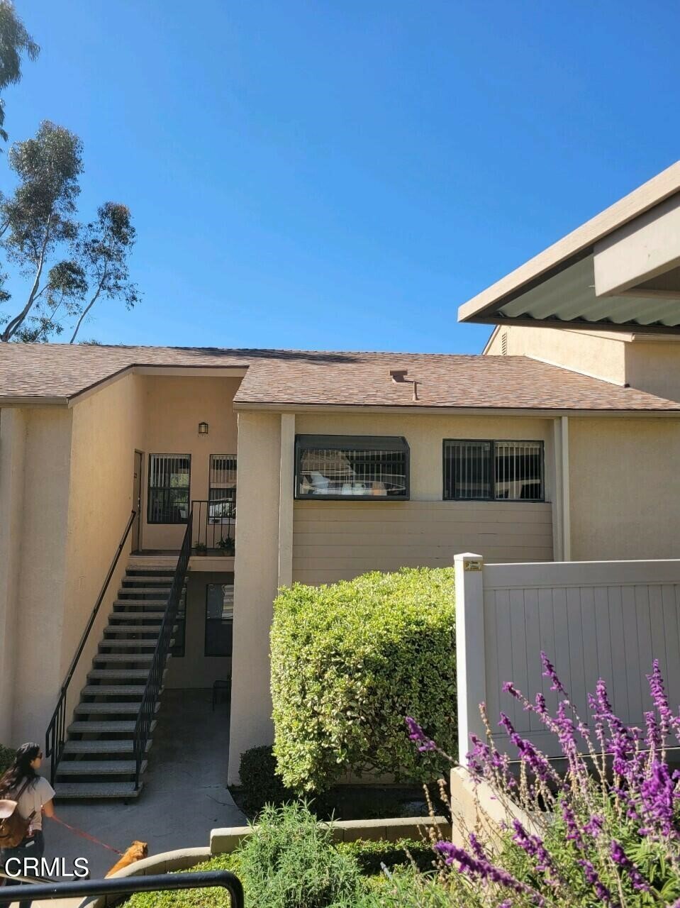 Property Photo: 747 Seneca Street 24 CA 93001