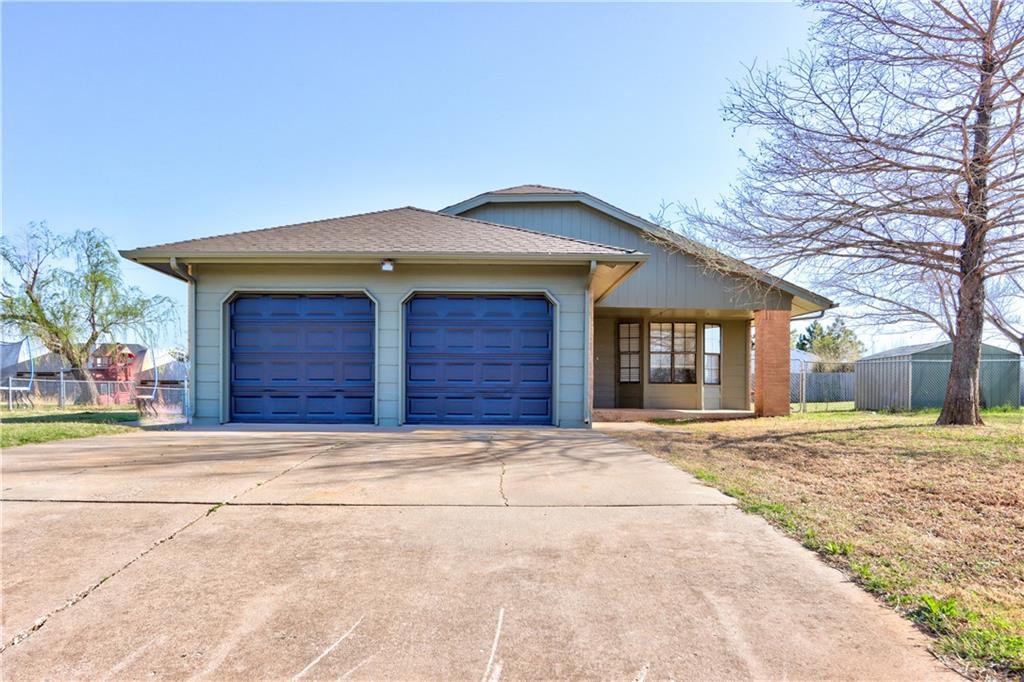 Property Photo: 520 NW Jefferson Avenue OK 73078