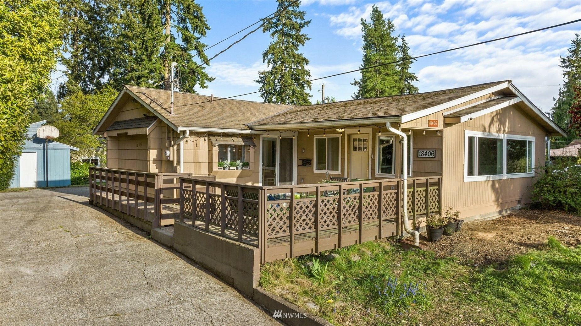 Property Photo:  18406 12th Avenue NE  WA 98155 