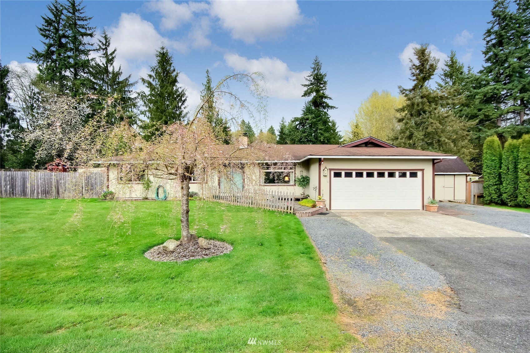 Property Photo:  2107 88th Avenue SE  WA 98258 