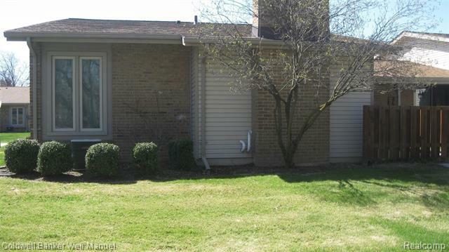 Property Photo: 105 Willow Way MI 48328