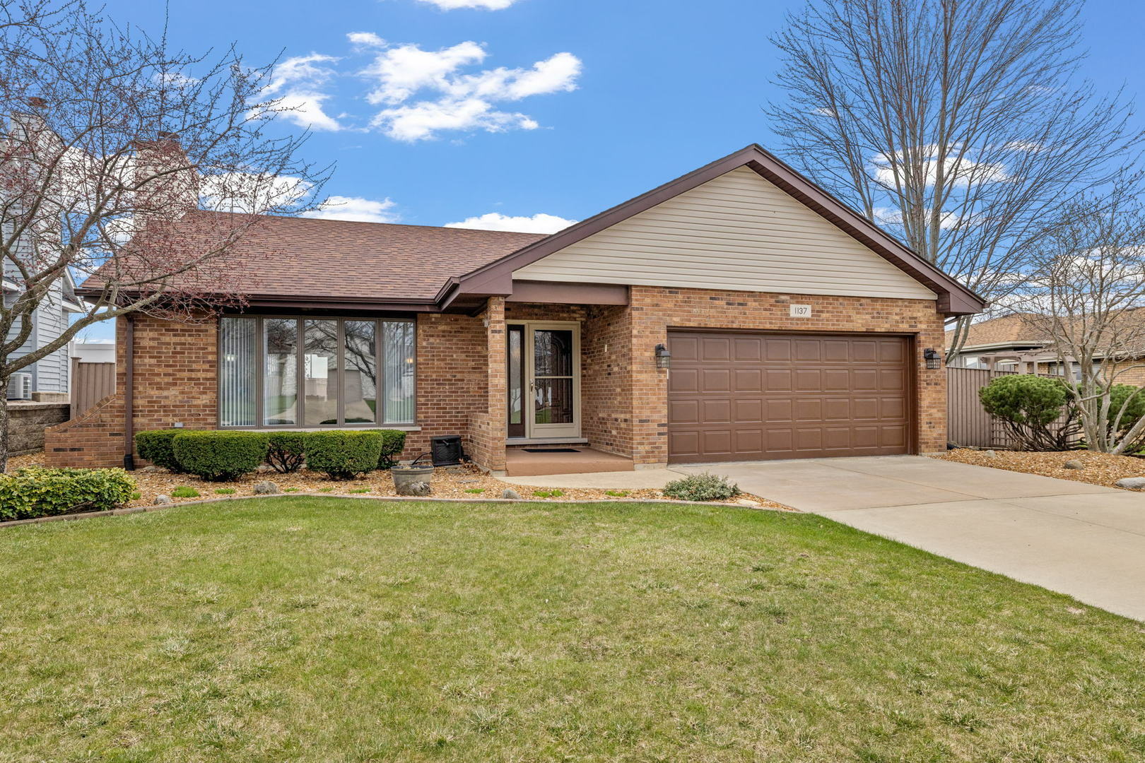 Property Photo:  1137 Darin Drive  IL 60441 