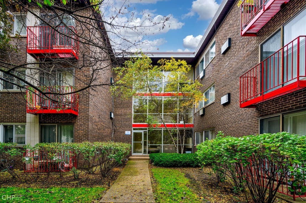 Property Photo: 8524 Skokie Boulevard 2B IL 60077
