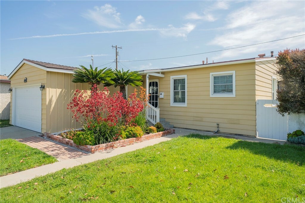 Property Photo:  23726 Cypress Street  CA 90501 