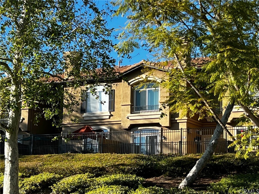 Property Photo:  20 Veneto Lane  CA 92656 