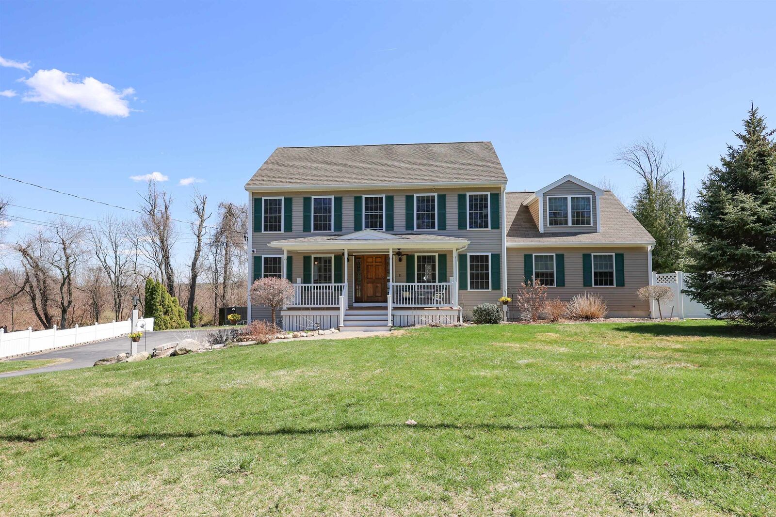 Property Photo: 10 Red Squirrel Lane NH 03036