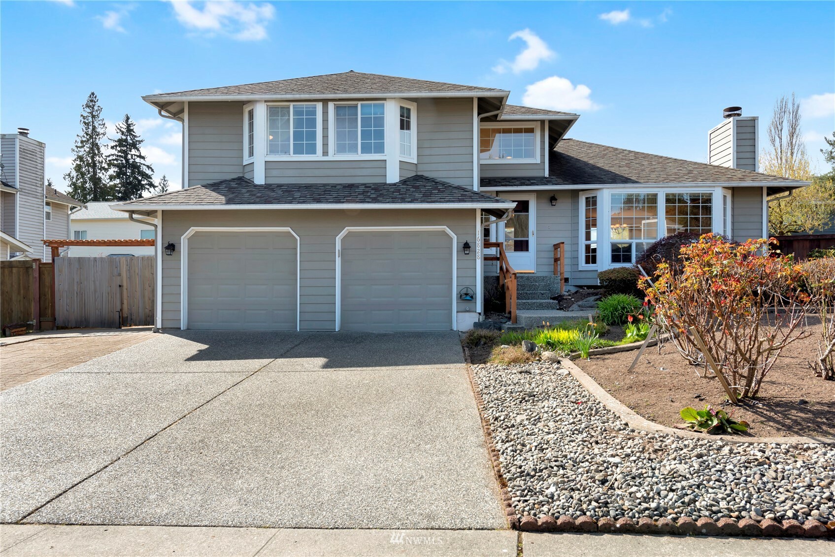 Property Photo: 16828 39th Avenue W WA 98037