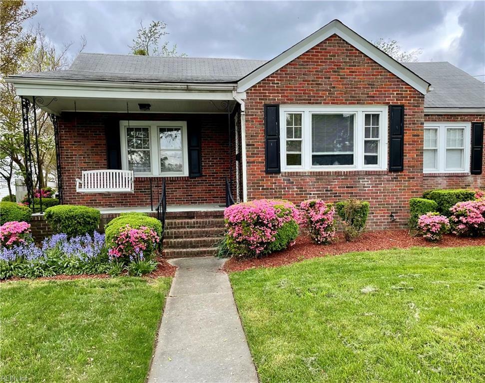 Property Photo:  127 Eggleston Avenue  VA 23669 