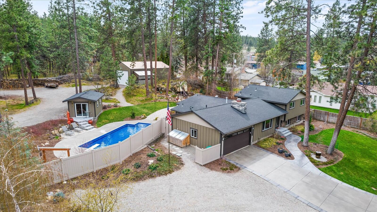 Property Photo: 6210 E Moreland Dr WA 99212