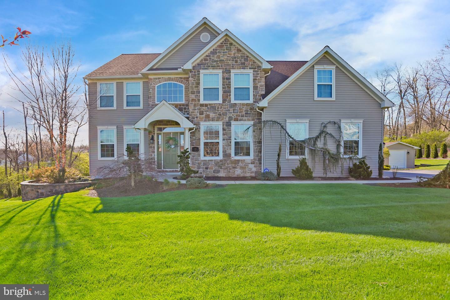 Property Photo: 114 Herington PA 19608