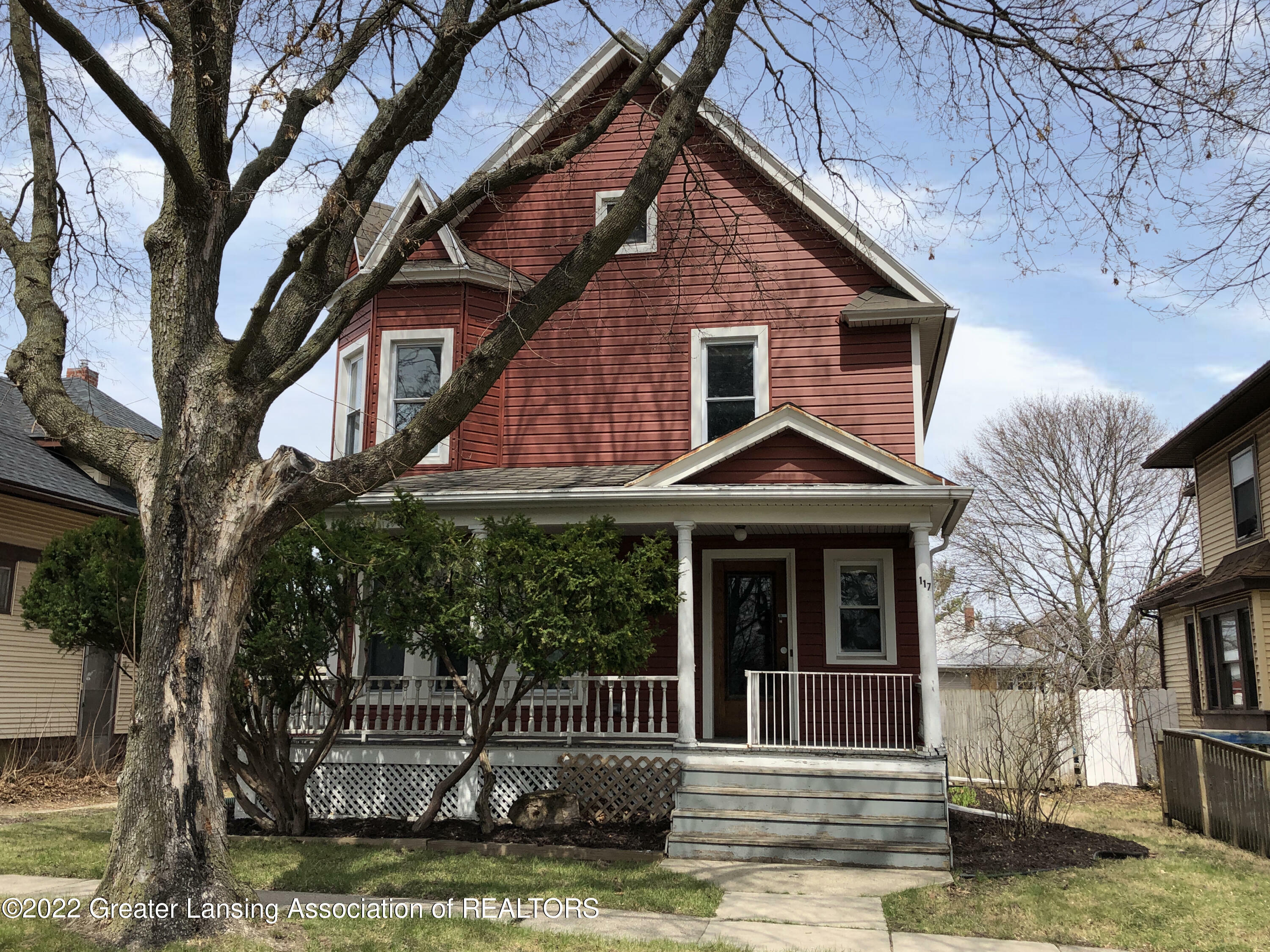 Property Photo:  117 E Barnes Avenue  MI 48910 