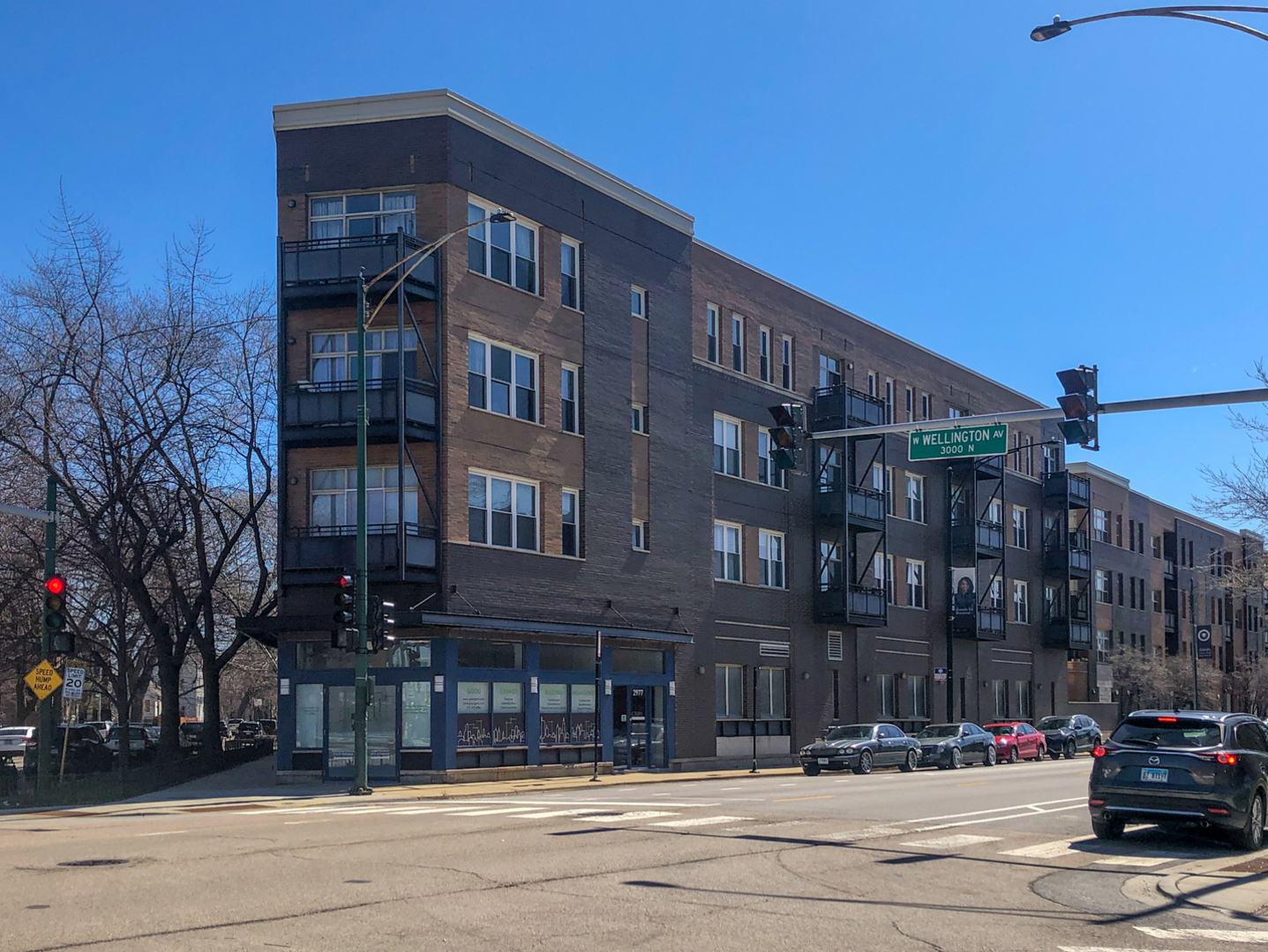Property Photo: 2143 W Wellington Avenue 306 IL 60618
