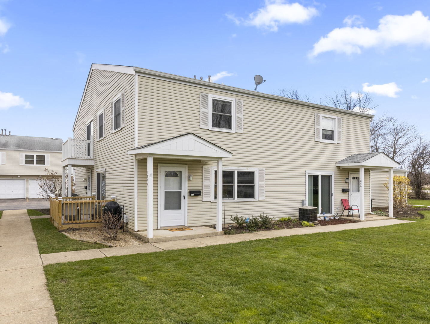 Property Photo:  184 Betty Court C  IL 60103 